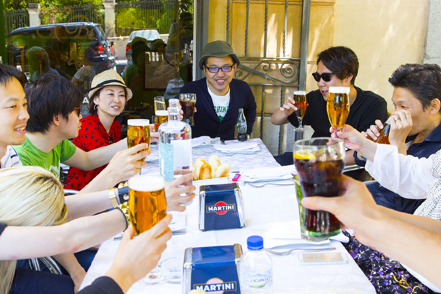 ランチ、ビールで乾杯